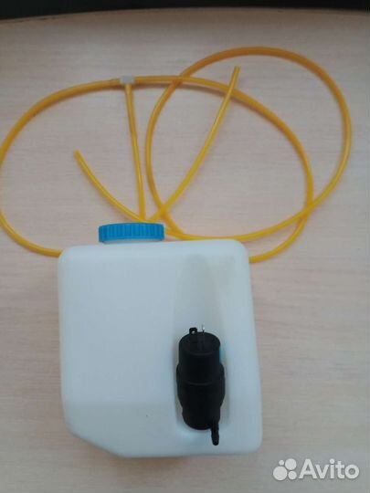 Бачок омывателя, моторчик. Ваз, Газ