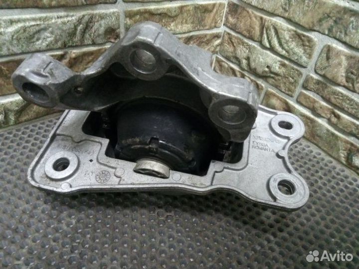 Подушка двигателя левая Volvo Xc90 2 2.0 TDI 2019
