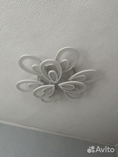 Светильник потолочный