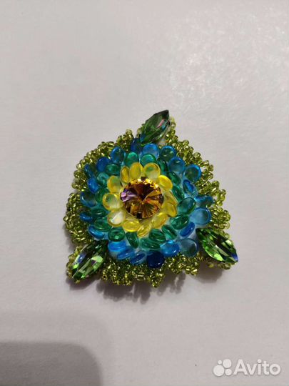 Брошь булавка (цветок)