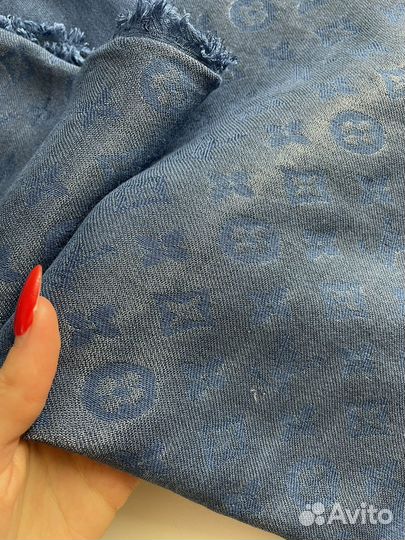 Luis vuitton палантин