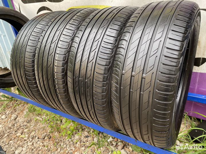 Bridgestone Turanza T001 225/55 R17