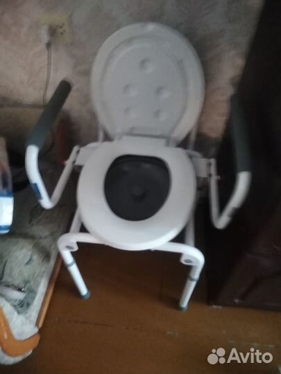Кресло туалет для инвалидов и пожилых