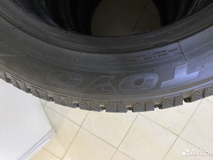 Toyo Observe GSi-5 215/55 R17 98Q