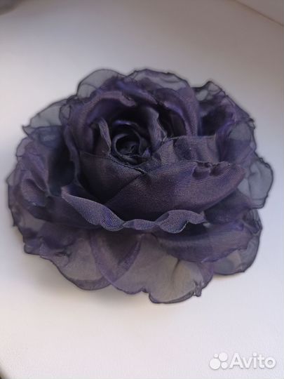 Брошь цветок