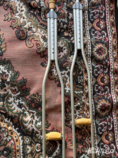 Костыли подмышечные