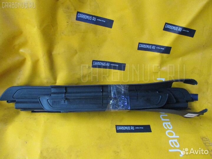 Накладка на порог салона Volvo V40 VW