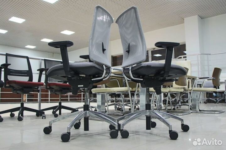 Офисное кресло Aresline (Италия)