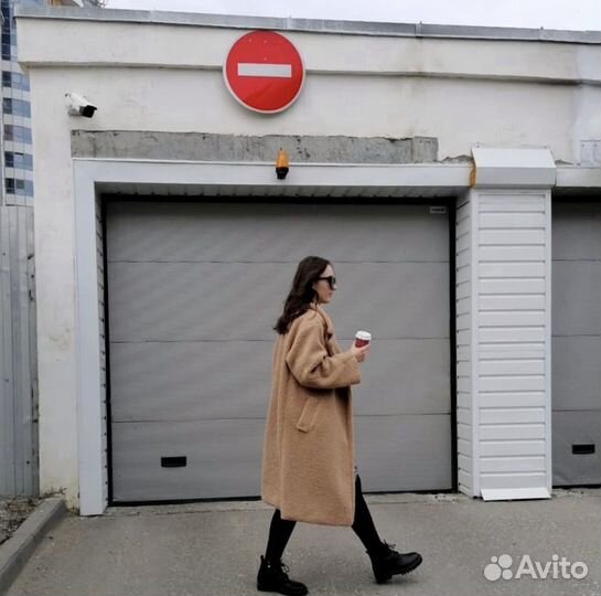 Пальто женское плюшевое размер М