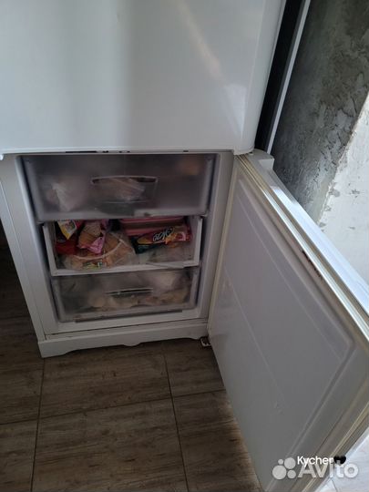 Холодильник бу indesit