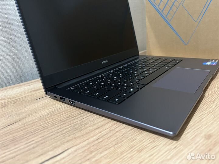 Honor MagicBook 14 на Ryzen 5 5500U + На гарантии