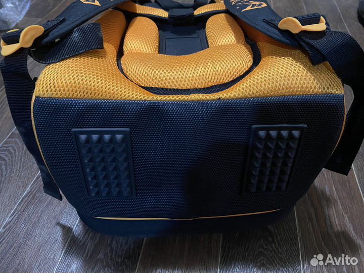 Рюкзак школьный