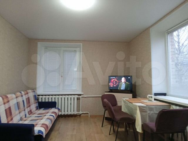 2-к. квартира, 42 м², 3/3 эт.