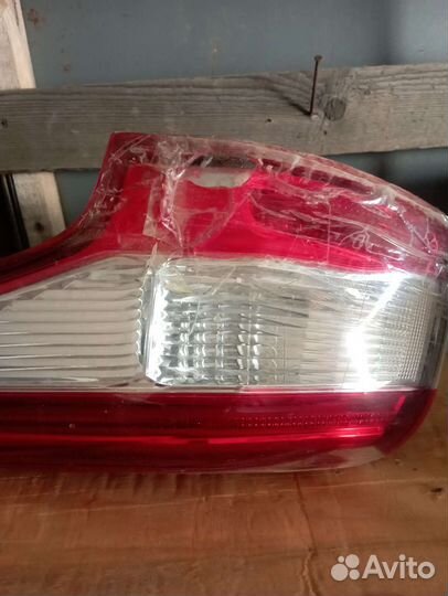 Задний правый фонарь nissan qashqai j11