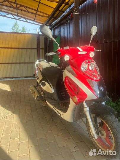 Мопед скутер
