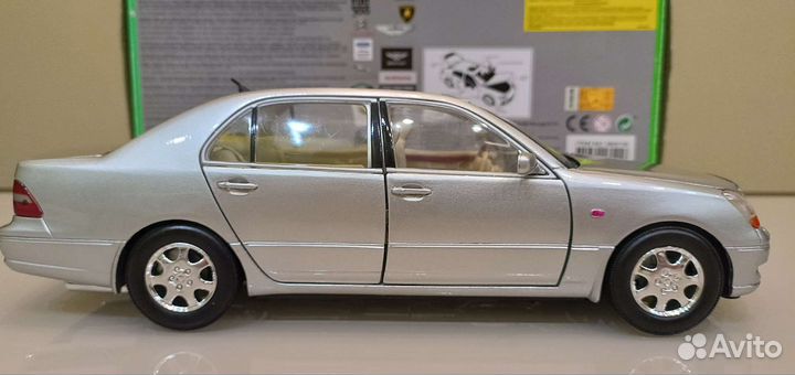 Lexus LS 430 III (2000-2003) Серебро 1:18