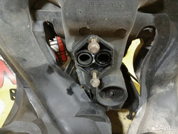 Коллектор впускной Ford Focus 1 I седан 1.8 2002