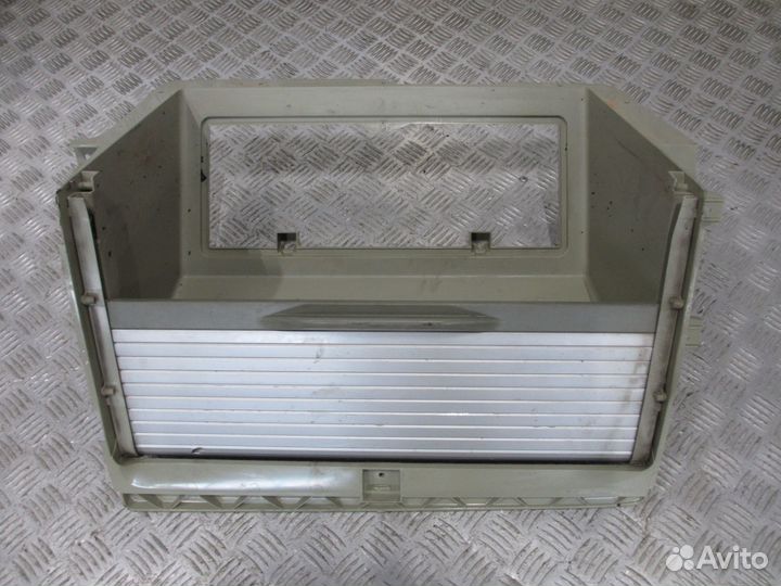 Вещевой отсек торпедо Volvo 82066859