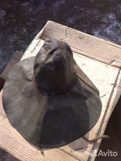 Старинный подшлемник пожарного