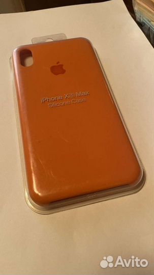 Чехол на iPhone с логотипом