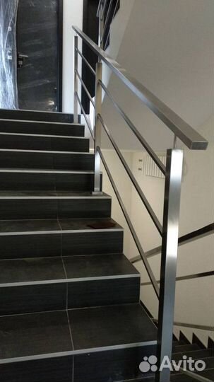 Перила из нержевеющей стали и стекла