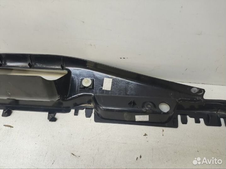 Накладка замка багажника Bmw X5 E70 2010-2013