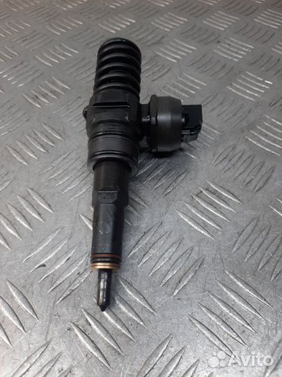 Форсунка Volkswagen Golf хэтчбек 1.9 BKC 2005