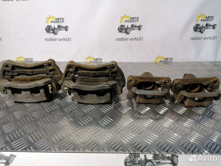 Nissan Murano суппорта