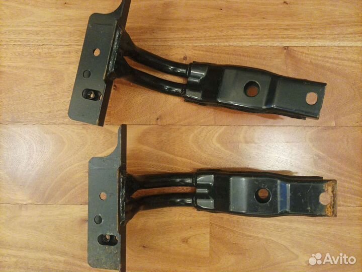 Кронштейн для Land cruiser. За шт