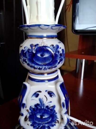 Лампа настольная / Гжель с золотом