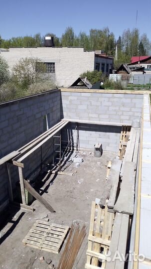 Строители строительная бригада