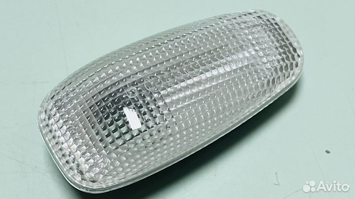 Повторитель в крыло Mercedes Benz w202