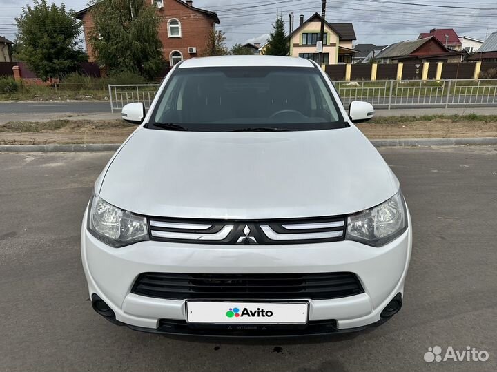 Mitsubishi Outlander, 2014