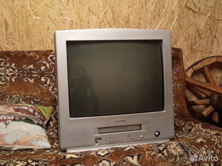 Телевизор samsung