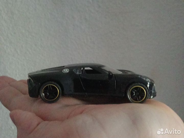 Машинка бугати