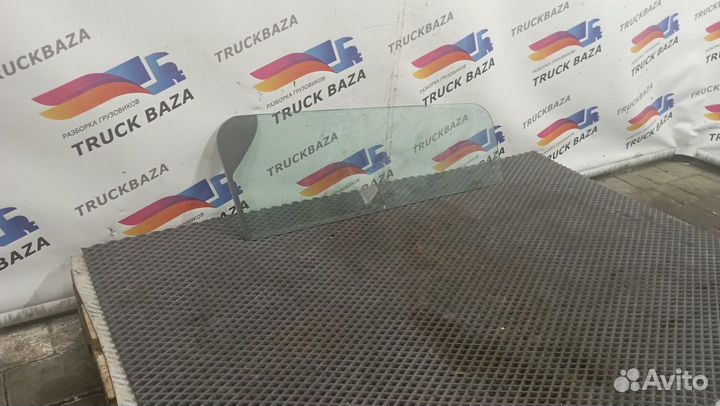 Стекло двери правое Daf XF105