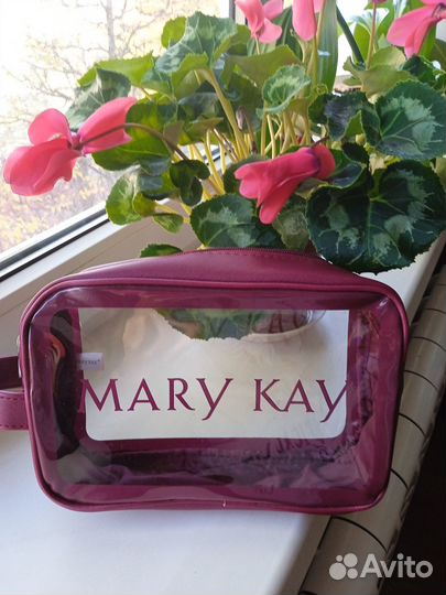 Уход,декор,косметички от Мэри Кэй