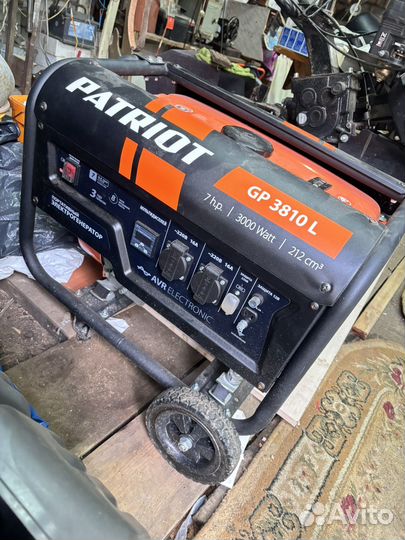 Бензиновый генератор