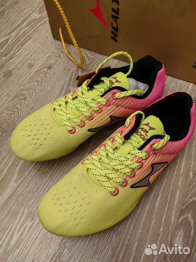 Шиповки для бега новые