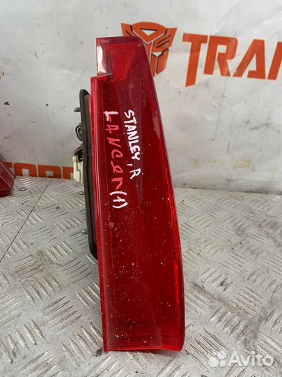 Фонарь правый Митсубиши Лансер 8