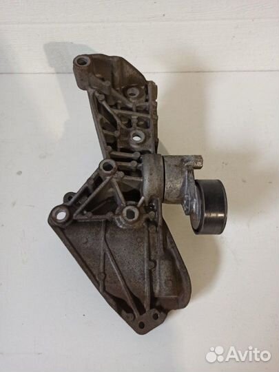 Кронштейн генератора Renault Duster HSA K9K 1.5D