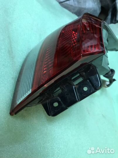Фонарь левый и правый Kia Rio 4 седан