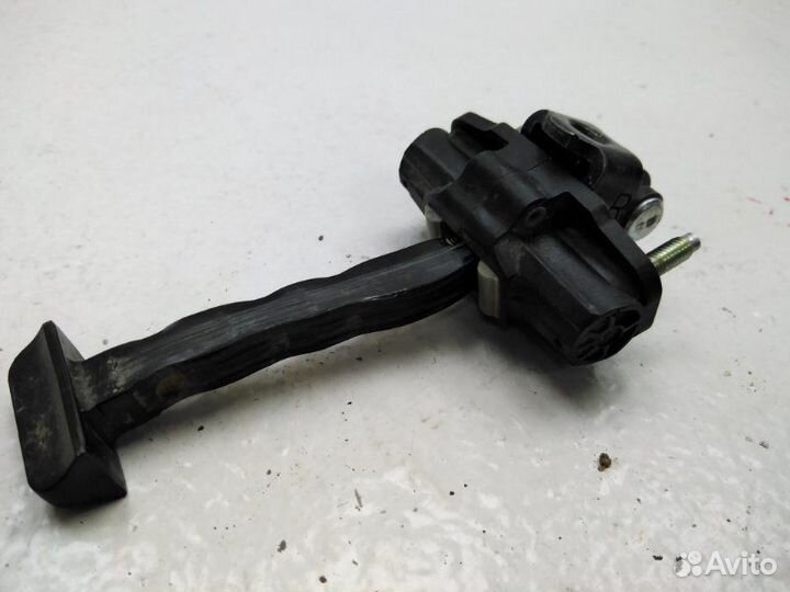 Ограничитель двери задний правый Ford Focus 3 CB