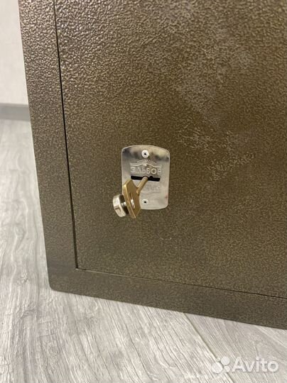 Сейф для документов или оружия