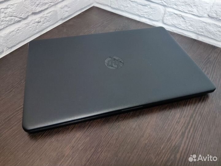 Ноутбук HP Pentium 4*2.56 Ггц/озу 8гб/SSD