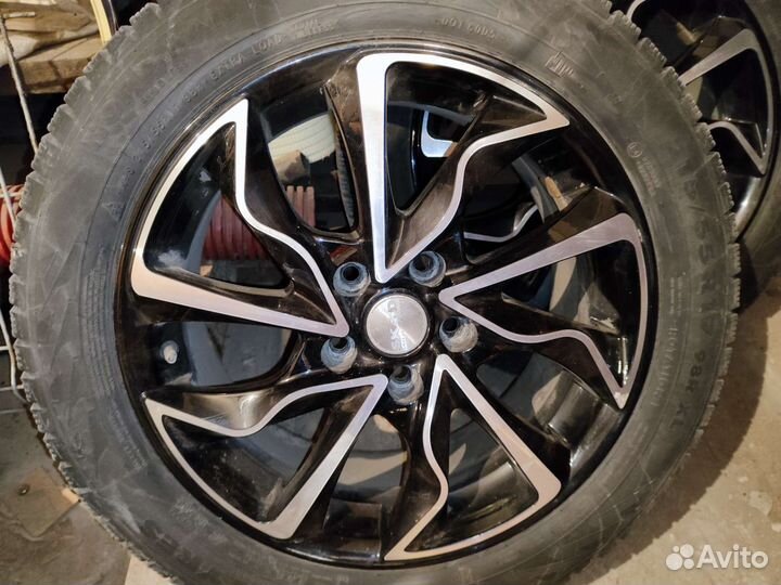 Колеса в сборе (4 шт) 215/55R17 Nokian Nordman RS