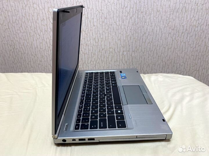 Ноутбук HP для учебы Core i5/озу 8Гб/SSD 240Гб/14'