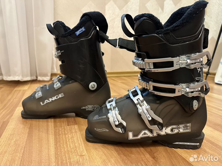 Горные лыжи,палки, ботинки, шлем, очки