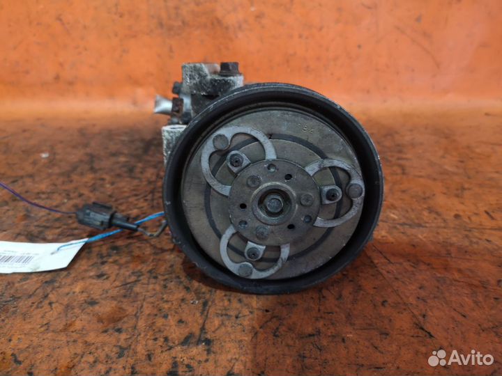 Компрессор кондиционера Nissan Avenir PNW11 sr20de