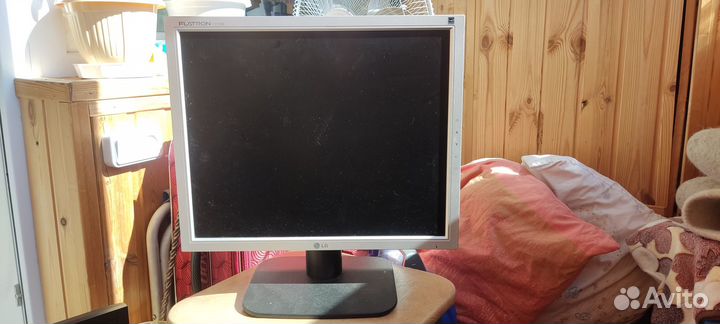 Монитор для компьютера 19 дюймов 17 дюймов